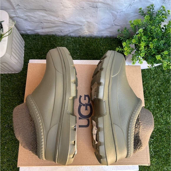UGG
Women's Tasman X Slip-On
Flats BURNT OLIVE new with box size 5 - Picture 15 of 15